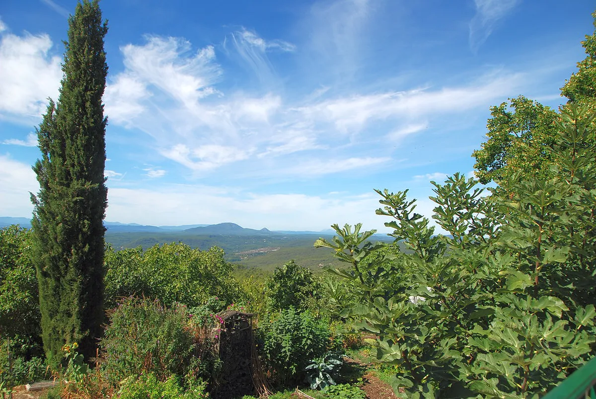 Best Time to Visit Radyně Castle for Photography